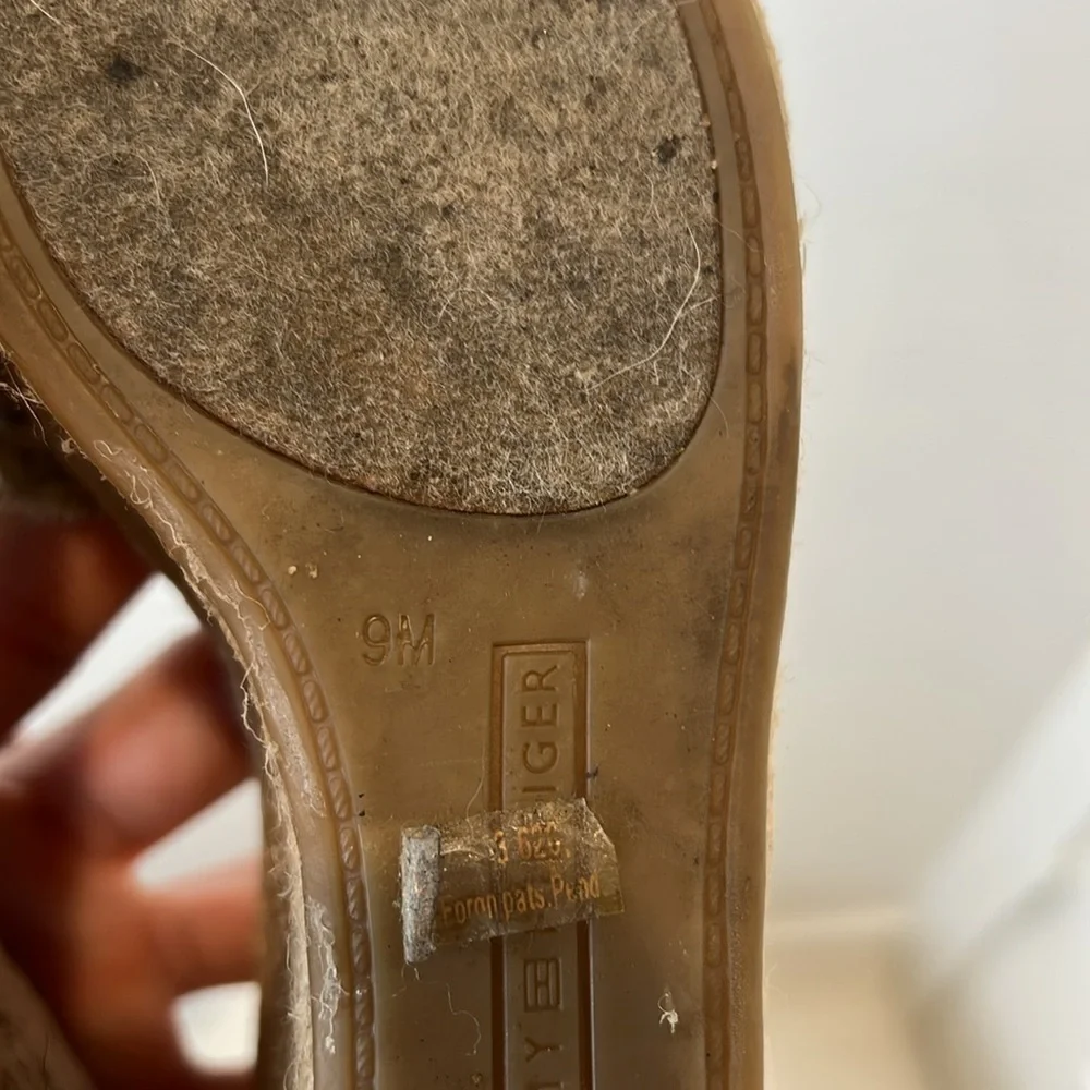 Tommy Hilfiger Pink and Tan Espadrille Wedge Sandals size 9.